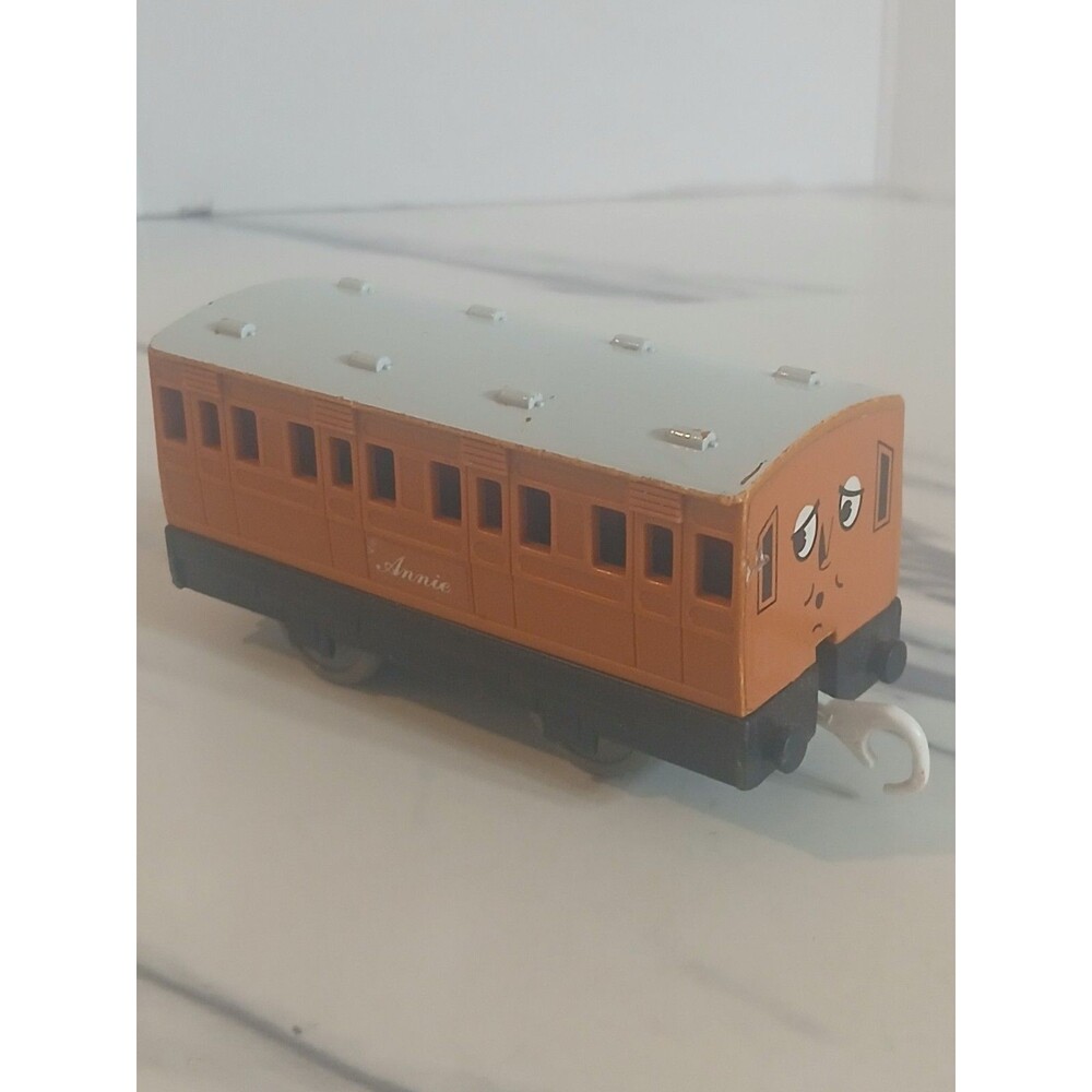 Thomas & Friends TrackMaster Annie Cargo Train Passenger Coach Tomy